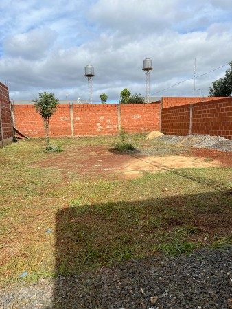 CASA EN VENTA BARRIO ITAEMBE GUAZU