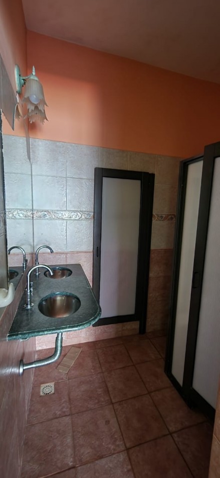 Local en Alquiler Colon 1220 Ex Salon de Danzas